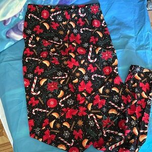 Leggins, Candy, Canes, Poinsettias, And Bows